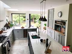 Oak Painted Shaker Kitchen
