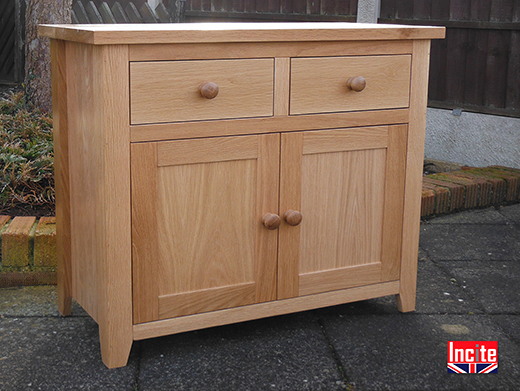 Oak 2 Door 2 Drawer Sideboard 