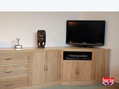 British Handmade Oak Media Unit 