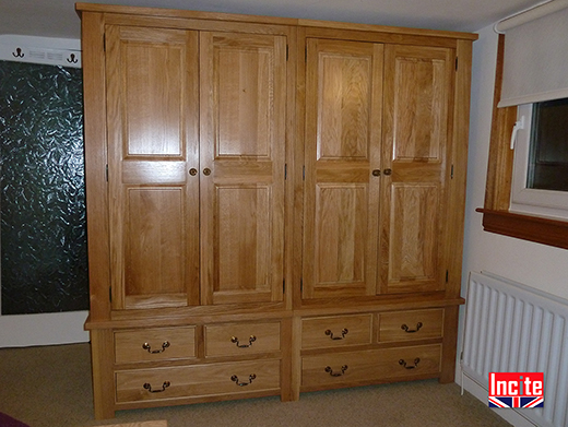 Oak 4 Door Wardrobe With 6 Drawers