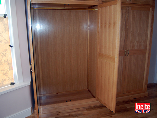 Fresstanding Oak Wardrobe