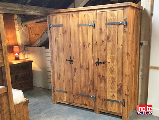 Rustic Plank Pine Triple Wardrobe